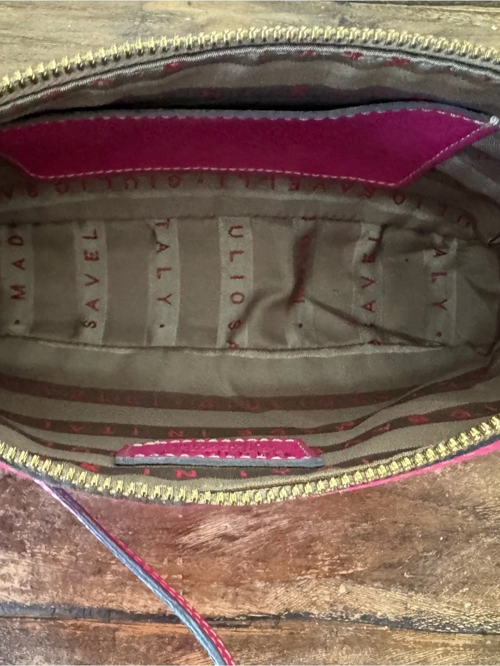 Giulio Savelli genuine leather pink purse, crossbody or wristlet made in Italy
